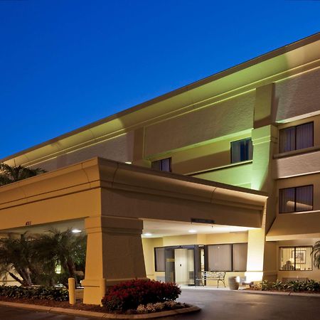 La Quinta By Wyndham Tampa Fairgrounds - Casino Hotel Exterior foto